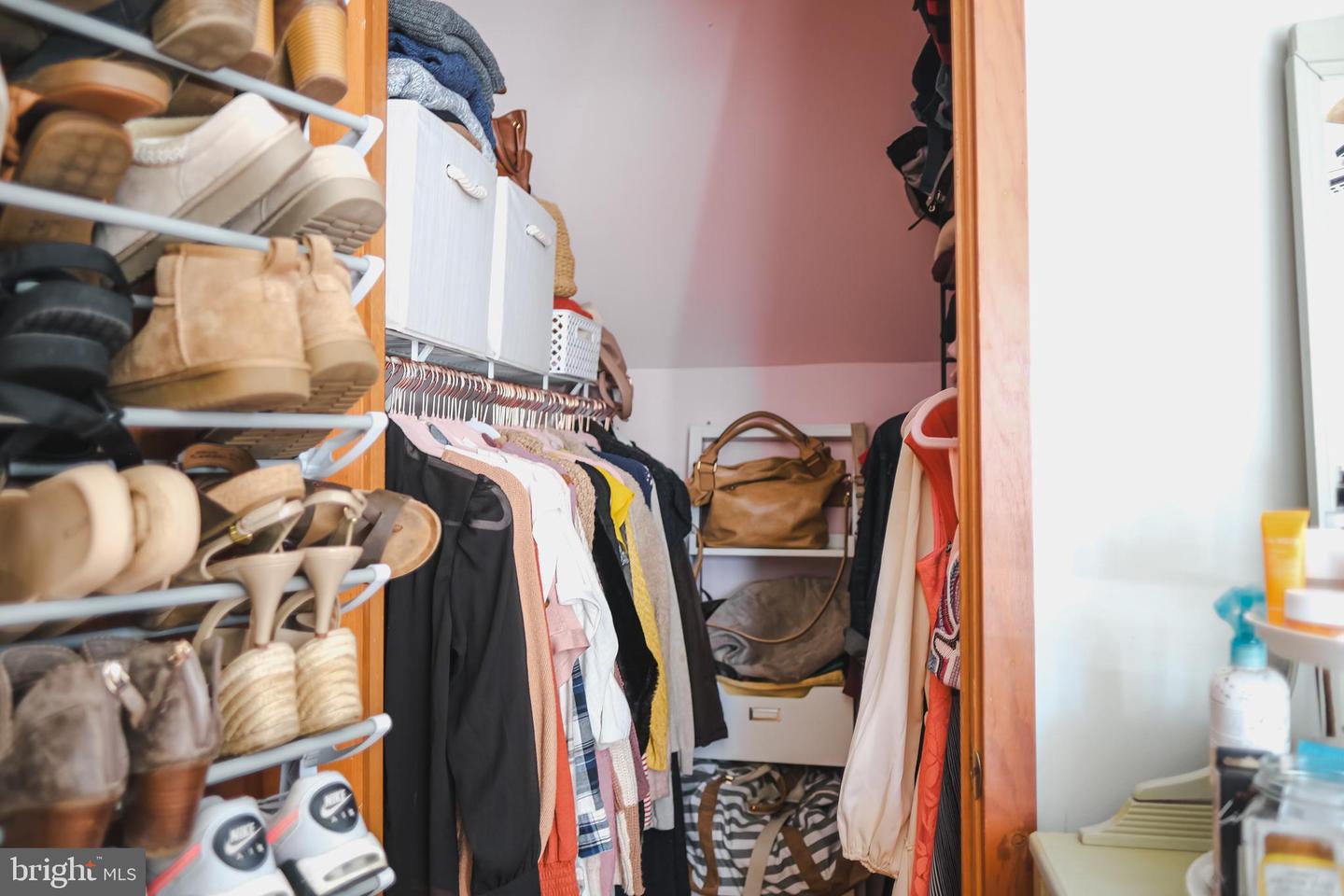 37844 NICEWARNER LN, LOVETTSVILLE, Virginia 20180, 3 Bedrooms Bedrooms, ,3 BathroomsBathrooms,Residential,For sale,37844 NICEWARNER LN,VALO2112980 MLS # VALO2112980