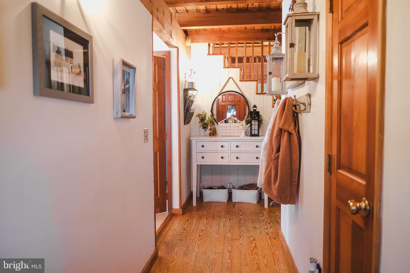 37844 NICEWARNER LN, LOVETTSVILLE, Virginia 20180, 3 Bedrooms Bedrooms, ,3 BathroomsBathrooms,Residential,For sale,37844 NICEWARNER LN,VALO2112980 MLS # VALO2112980