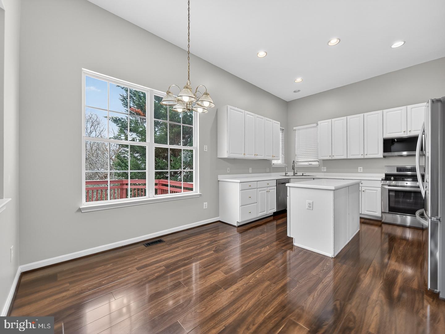 12590 GARRY GLEN DR, BRISTOW, Virginia 20136, 4 Bedrooms Bedrooms, 13 Rooms Rooms,3 BathroomsBathrooms,Residential,For sale,12590 GARRY GLEN DR,VAPW2109530 MLS # VAPW2109530