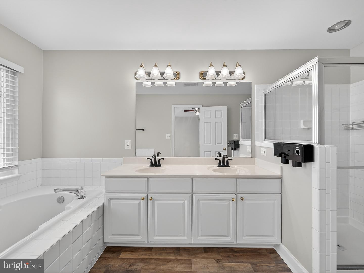 12590 GARRY GLEN DR, BRISTOW, Virginia 20136, 4 Bedrooms Bedrooms, 13 Rooms Rooms,3 BathroomsBathrooms,Residential,For sale,12590 GARRY GLEN DR,VAPW2109530 MLS # VAPW2109530