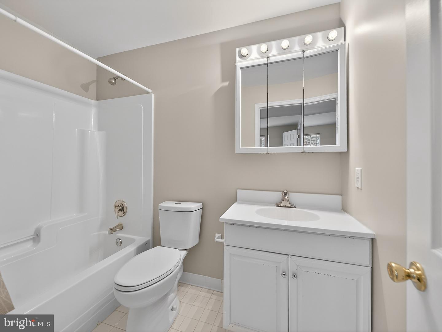 12590 GARRY GLEN DR, BRISTOW, Virginia 20136, 4 Bedrooms Bedrooms, 13 Rooms Rooms,3 BathroomsBathrooms,Residential,For sale,12590 GARRY GLEN DR,VAPW2109530 MLS # VAPW2109530