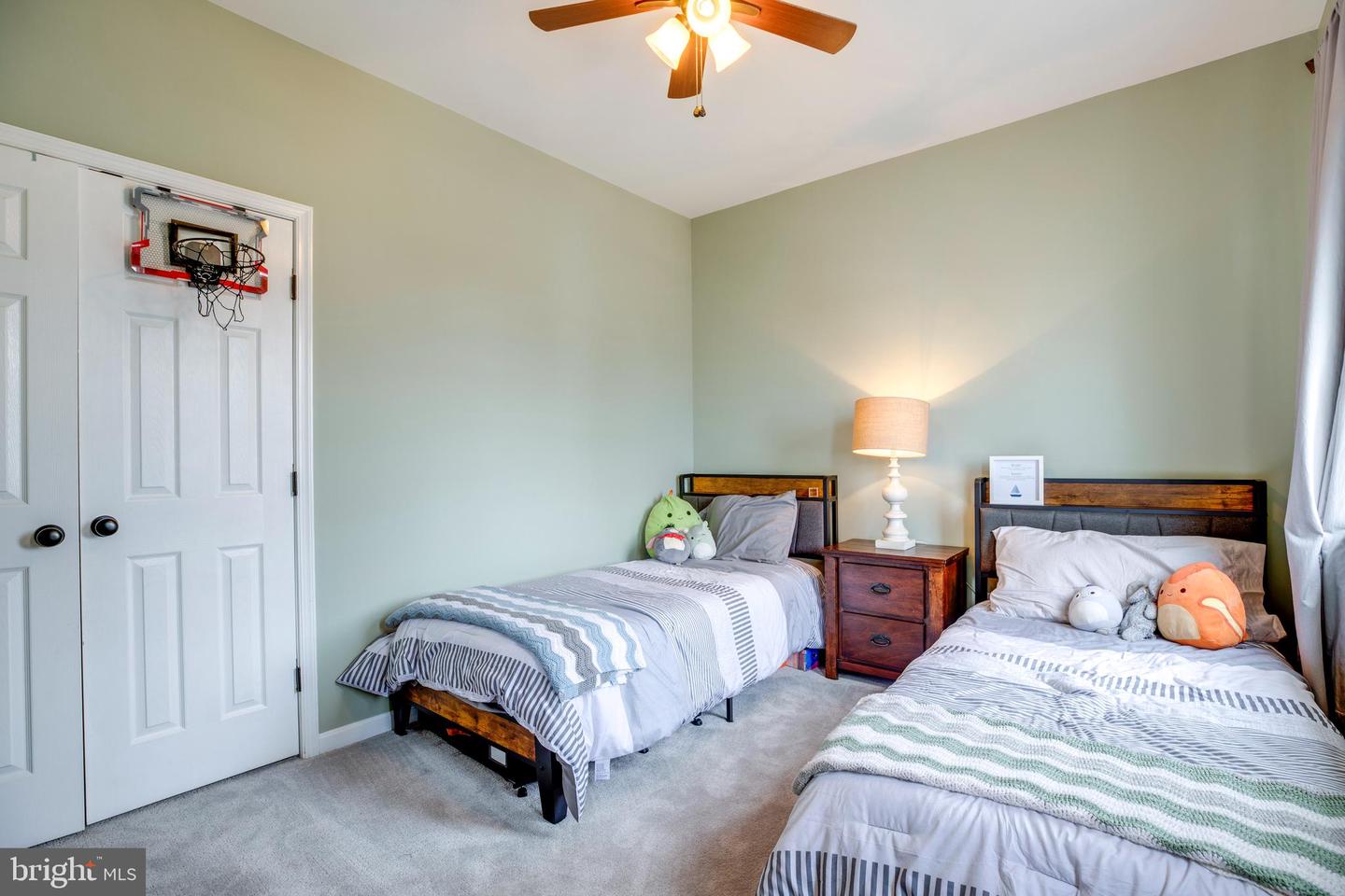 9505 GRADY POND WAY, BRISTOW, Virginia 20136, 4 Bedrooms Bedrooms, 8 Rooms Rooms,2 BathroomsBathrooms,Residential,For sale,9505 GRADY POND WAY,VAPW2109384 MLS # VAPW2109384