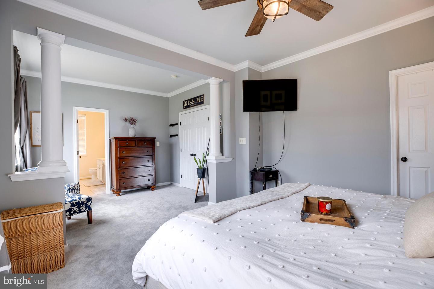 9505 GRADY POND WAY, BRISTOW, Virginia 20136, 4 Bedrooms Bedrooms, 8 Rooms Rooms,2 BathroomsBathrooms,Residential,For sale,9505 GRADY POND WAY,VAPW2109384 MLS # VAPW2109384