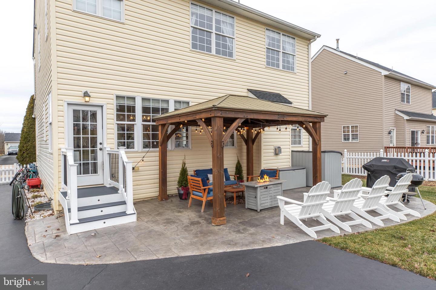 9505 GRADY POND WAY, BRISTOW, Virginia 20136, 4 Bedrooms Bedrooms, 8 Rooms Rooms,2 BathroomsBathrooms,Residential,For sale,9505 GRADY POND WAY,VAPW2109384 MLS # VAPW2109384