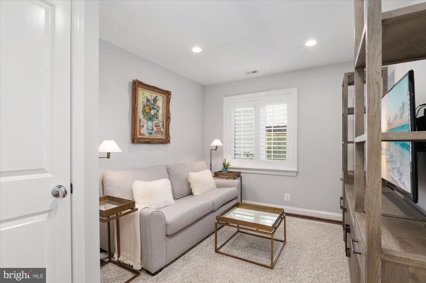 1238 ETON CT NW #T17, WASHINGTON, District Of Columbia 20007, 3 Bedrooms Bedrooms, ,2 BathroomsBathrooms,Residential,For sale,1238 ETON CT NW #T17,DCDC2235480 MLS # DCDC2235480