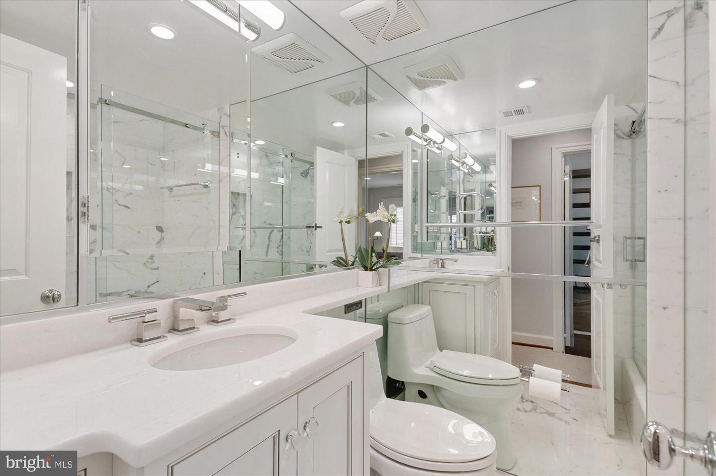 1238 ETON CT NW #T17, WASHINGTON, District Of Columbia 20007, 3 Bedrooms Bedrooms, ,2 BathroomsBathrooms,Residential,For sale,1238 ETON CT NW #T17,DCDC2235480 MLS # DCDC2235480