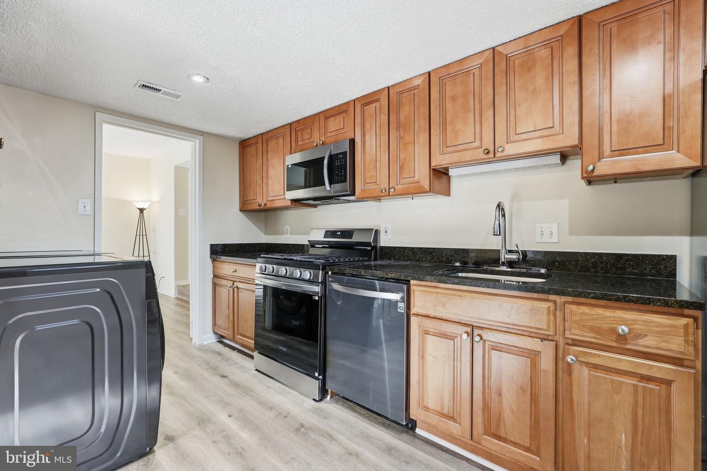 11807 BRETON CT #2B, RESTON, Virginia 20191, 2 Bedrooms Bedrooms, 7 Rooms Rooms,1 BathroomBathrooms,Residential,For sale,11807 BRETON CT #2B,VAFX2282990 MLS # VAFX2282990