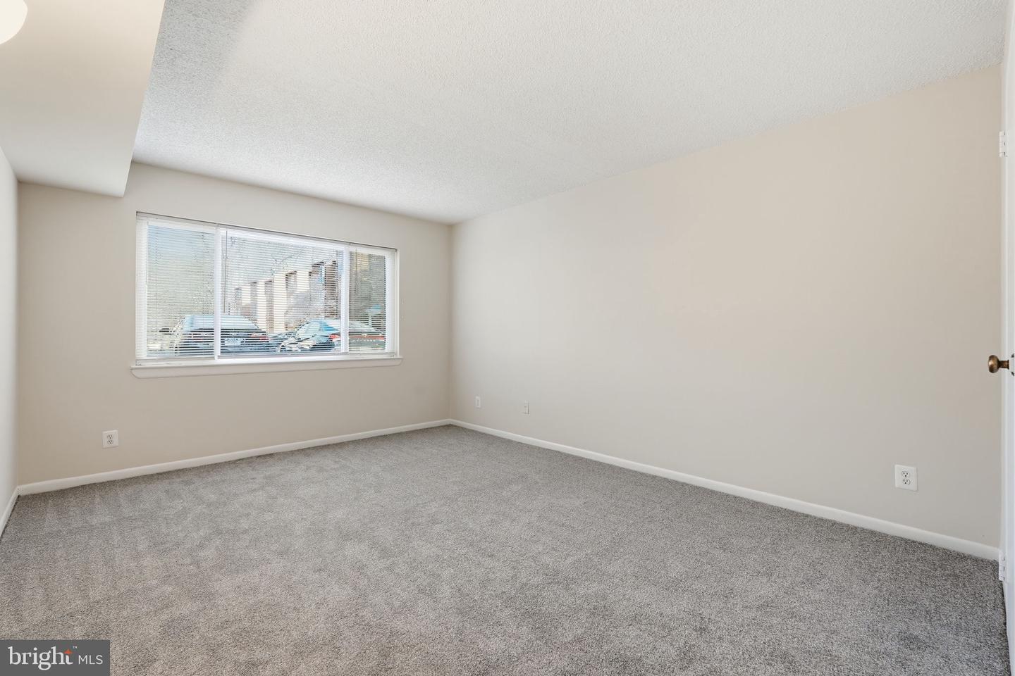 11807 BRETON CT #2B, RESTON, Virginia 20191, 2 Bedrooms Bedrooms, 7 Rooms Rooms,1 BathroomBathrooms,Residential,For sale,11807 BRETON CT #2B,VAFX2282990 MLS # VAFX2282990