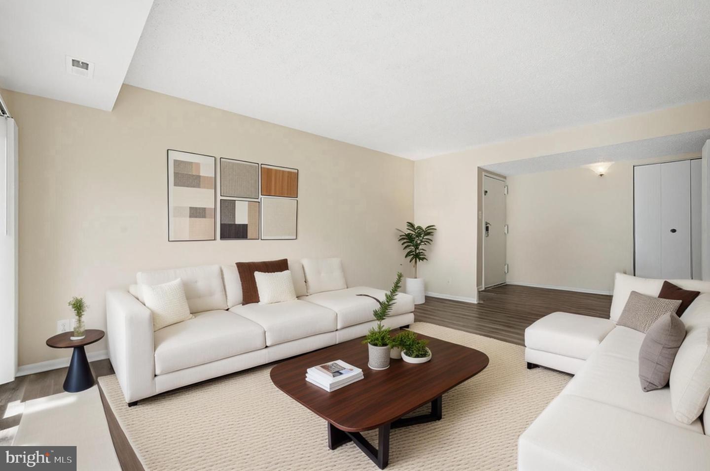 11807 BRETON CT #2B, RESTON, Virginia 20191, 2 Bedrooms Bedrooms, 7 Rooms Rooms,1 BathroomBathrooms,Residential,For sale,11807 BRETON CT #2B,VAFX2282990 MLS # VAFX2282990