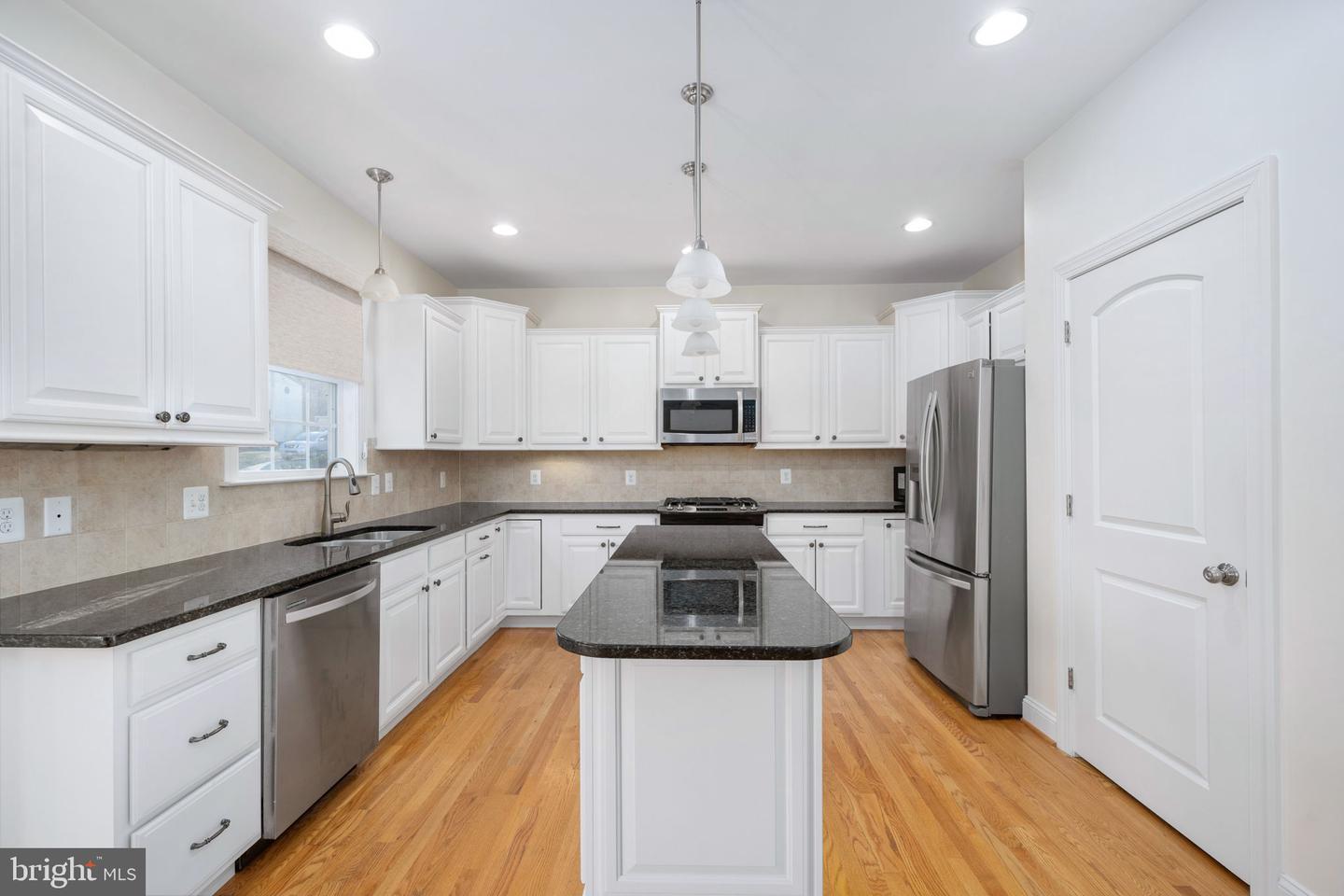 16199 SHEFFIELD DR, DUMFRIES, Virginia 22025, 4 Bedrooms Bedrooms, 12 Rooms Rooms,3 BathroomsBathrooms,Residential,For sale,16199 SHEFFIELD DR,VAPW2109406 MLS # VAPW2109406