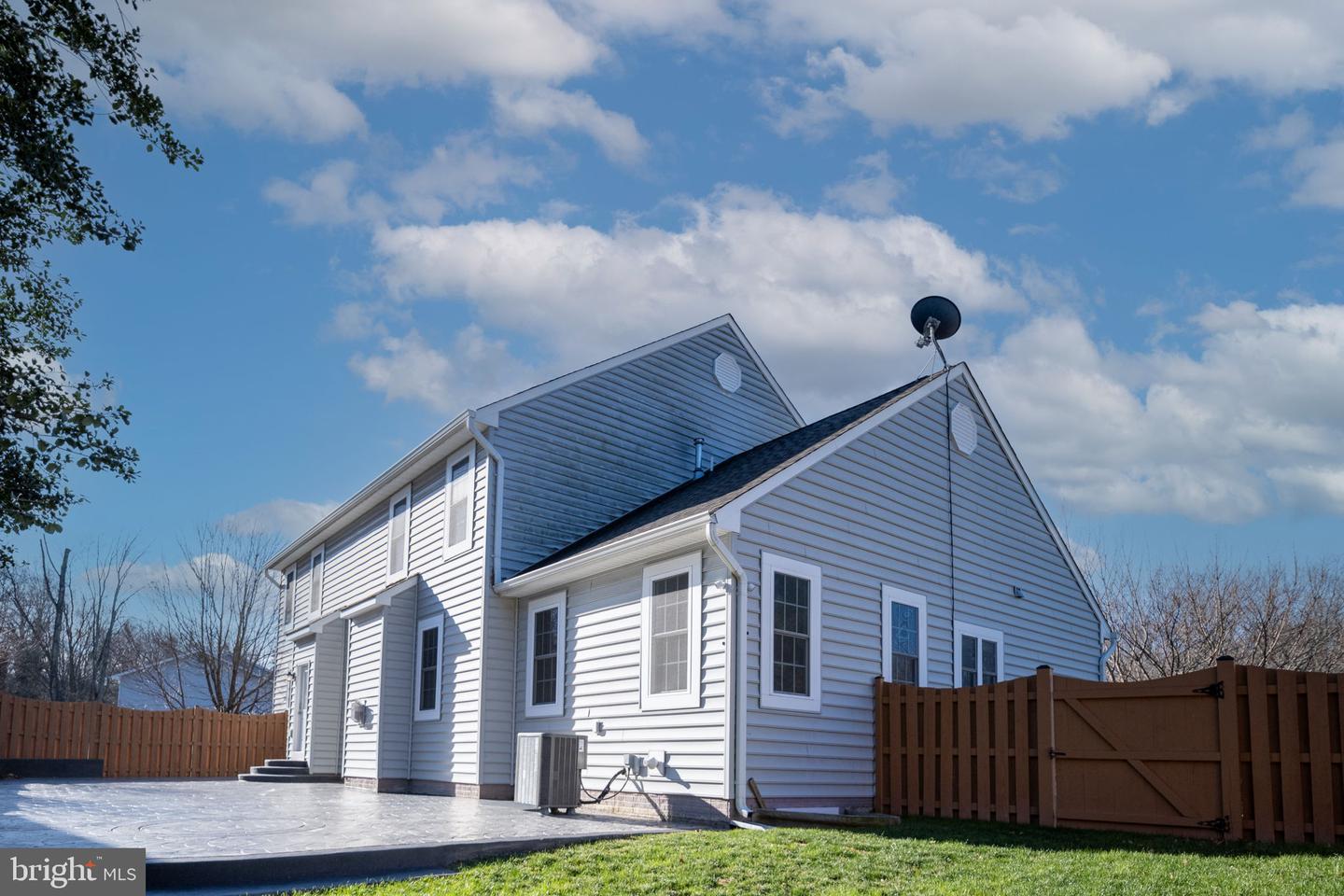 16199 SHEFFIELD DR, DUMFRIES, Virginia 22025, 4 Bedrooms Bedrooms, 12 Rooms Rooms,3 BathroomsBathrooms,Residential,For sale,16199 SHEFFIELD DR,VAPW2109406 MLS # VAPW2109406