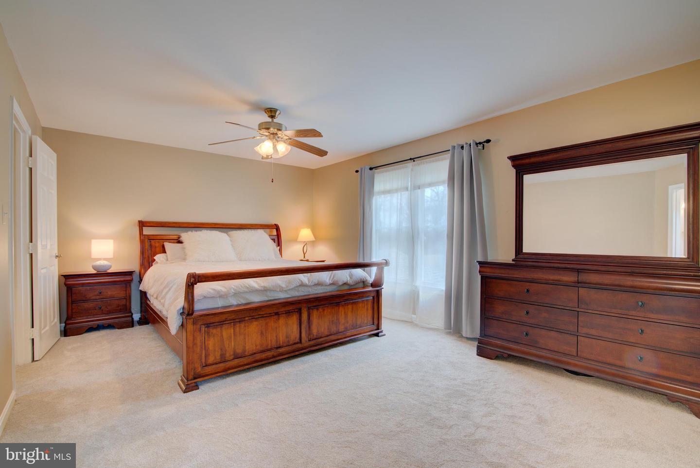 17372 HILLTOP DR, PURCELLVILLE, Virginia 20132, 4 Bedrooms Bedrooms, ,3 BathroomsBathrooms,Residential,For sale,17372 HILLTOP DR,VALO2112594 MLS # VALO2112594