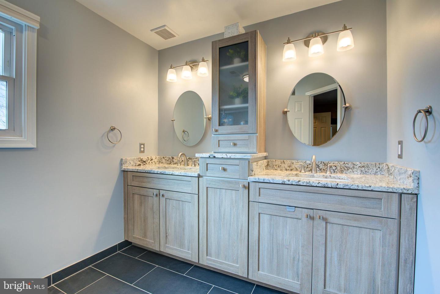 17372 HILLTOP DR, PURCELLVILLE, Virginia 20132, 4 Bedrooms Bedrooms, ,3 BathroomsBathrooms,Residential,For sale,17372 HILLTOP DR,VALO2112594 MLS # VALO2112594