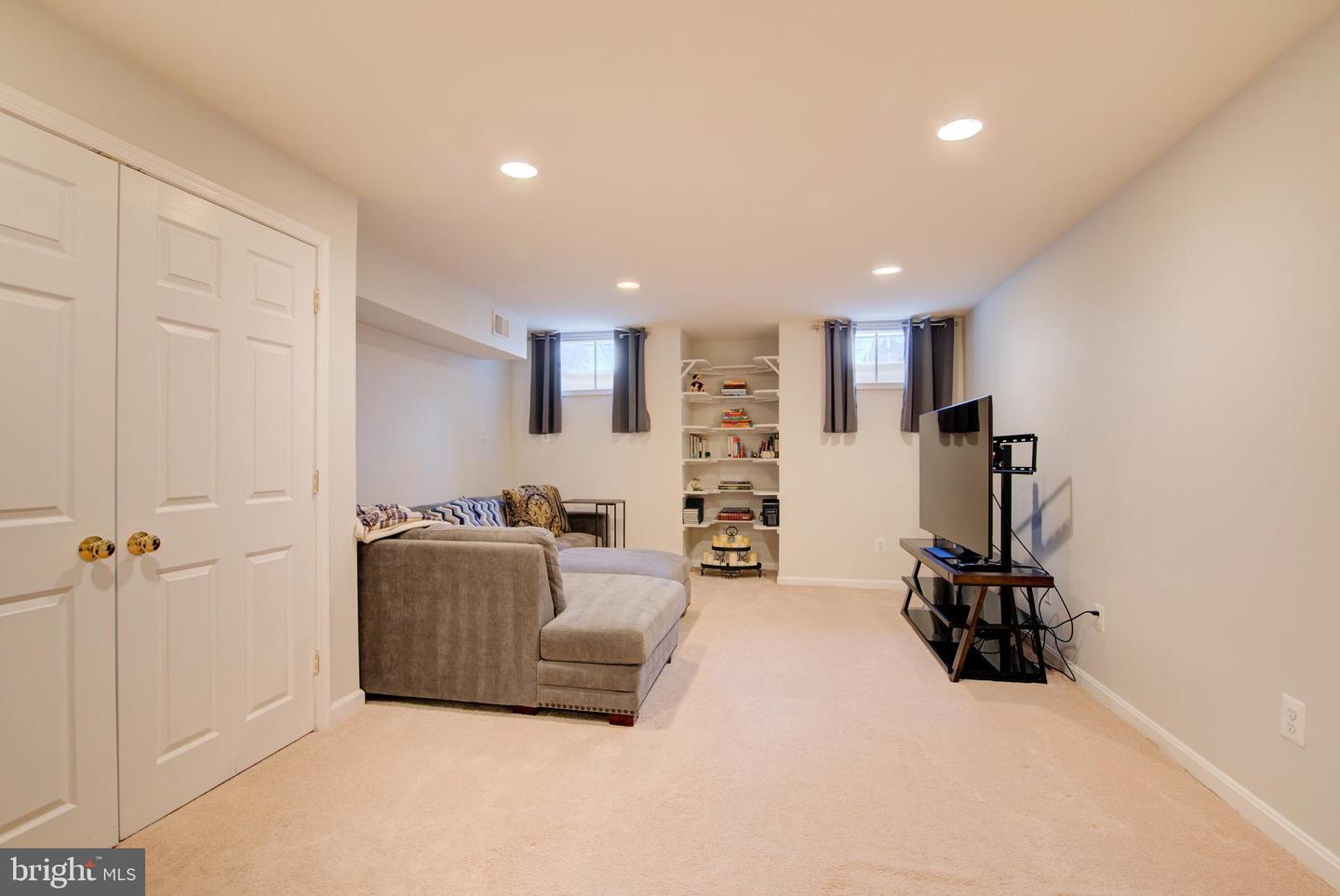 17372 HILLTOP DR, PURCELLVILLE, Virginia 20132, 4 Bedrooms Bedrooms, ,3 BathroomsBathrooms,Residential,For sale,17372 HILLTOP DR,VALO2112594 MLS # VALO2112594