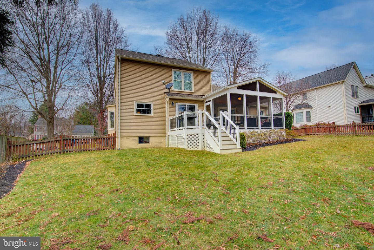 17372 HILLTOP DR, PURCELLVILLE, Virginia 20132, 4 Bedrooms Bedrooms, ,3 BathroomsBathrooms,Residential,For sale,17372 HILLTOP DR,VALO2112594 MLS # VALO2112594