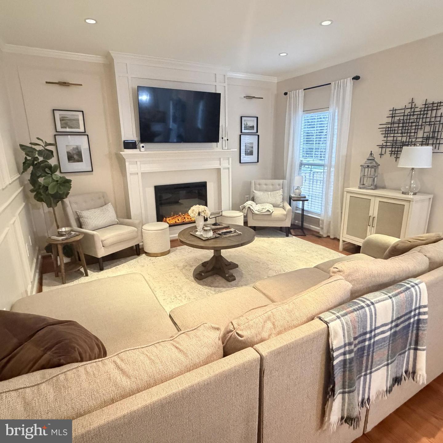 11998 YOUNGTREE CT, BRISTOW, Virginia 20136, 4 Bedrooms Bedrooms, ,3 BathroomsBathrooms,Residential,For sale,11998 YOUNGTREE CT,VAPW2109418 MLS # VAPW2109418