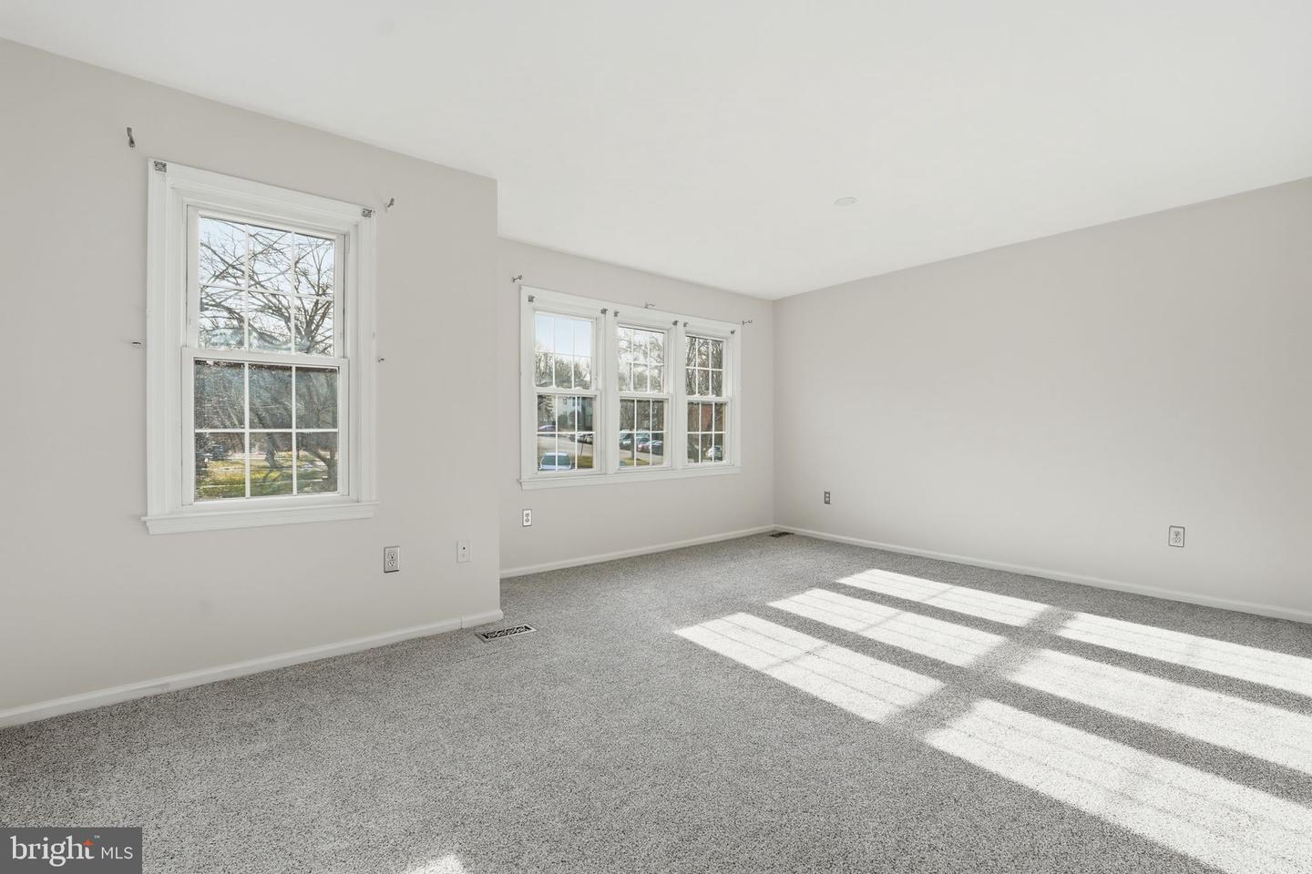 7900 FOREST PATH WAY, SPRINGFIELD, Virginia 22153, 3 Bedrooms Bedrooms, ,3 BathroomsBathrooms,Residential,For sale,7900 FOREST PATH WAY,VAFX2283086 MLS # VAFX2283086