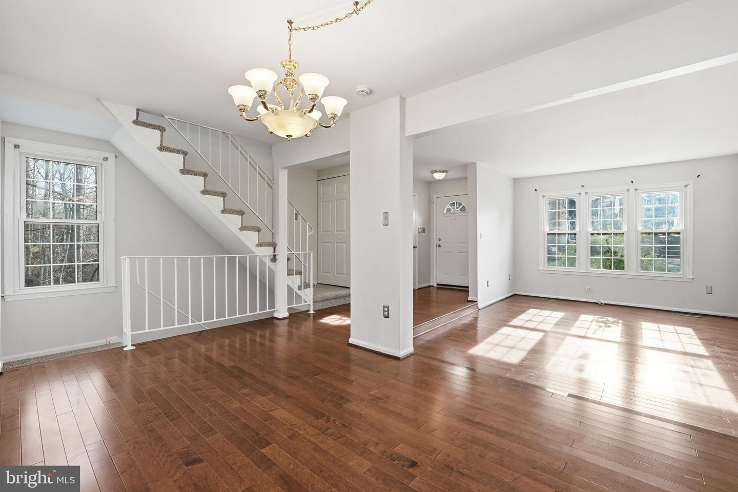 7900 FOREST PATH WAY, SPRINGFIELD, Virginia 22153, 3 Bedrooms Bedrooms, ,3 BathroomsBathrooms,Residential,For sale,7900 FOREST PATH WAY,VAFX2283086 MLS # VAFX2283086