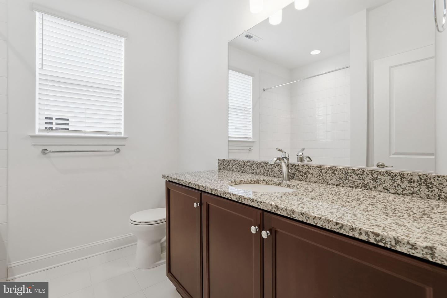 112 BETONY CT, LAKE FREDERICK, Virginia 22630, 3 Bedrooms Bedrooms, ,3 BathroomsBathrooms,Residential,For sale,112 BETONY CT,VAFV2038562 MLS # VAFV2038562