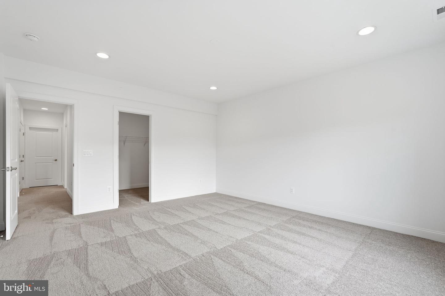 112 BETONY CT, LAKE FREDERICK, Virginia 22630, 3 Bedrooms Bedrooms, ,3 BathroomsBathrooms,Residential,For sale,112 BETONY CT,VAFV2038562 MLS # VAFV2038562