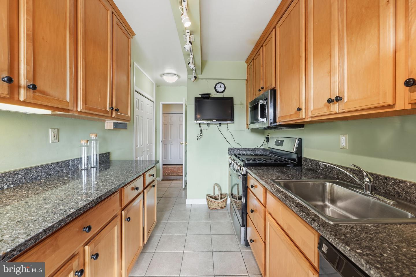 4201 CATHEDRAL AVE NW #905E, WASHINGTON, District Of Columbia 20016, 3 Bedrooms Bedrooms, 5 Rooms Rooms,2 BathroomsBathrooms,Residential,For sale,4201 CATHEDRAL AVE NW #905E,DCDC2235628 MLS # DCDC2235628