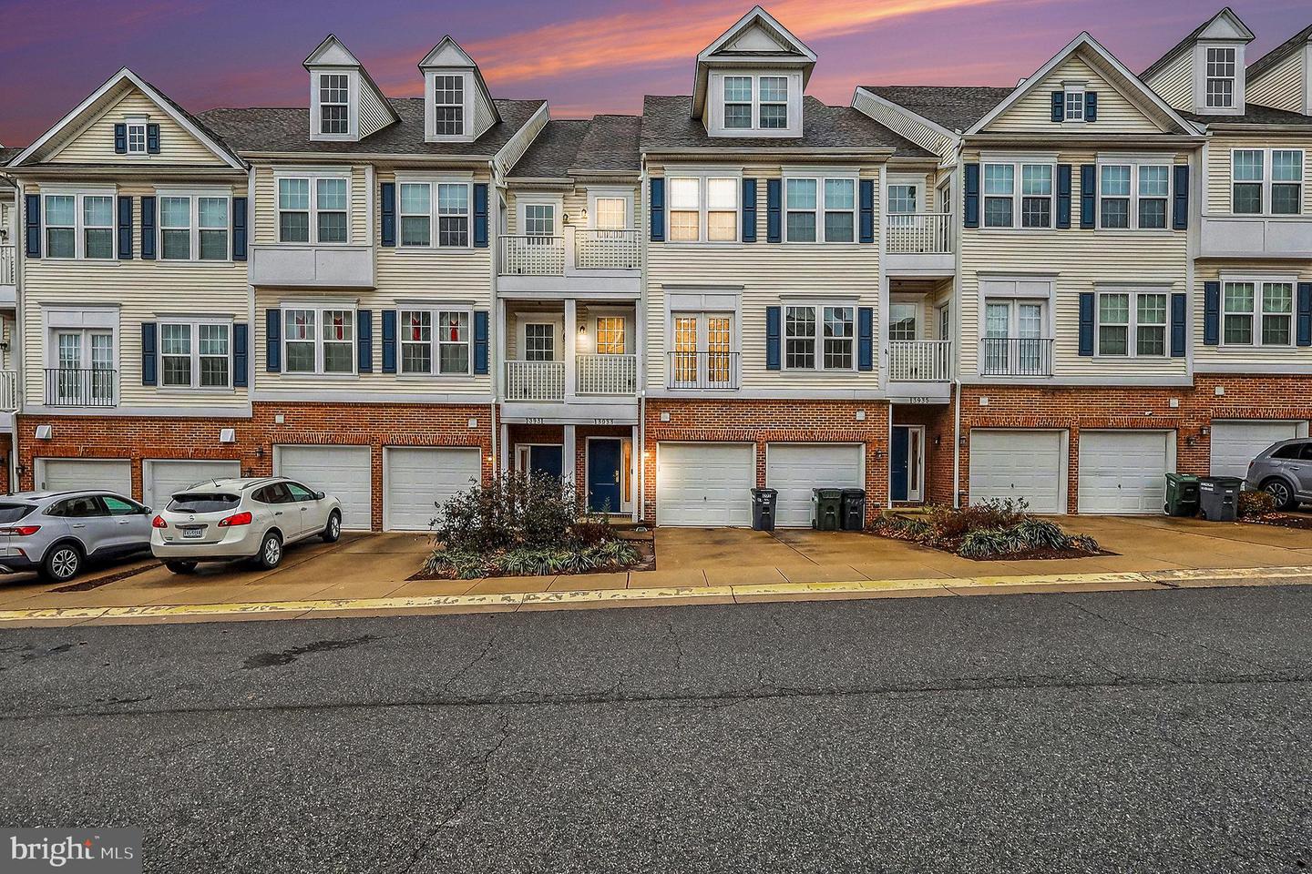 13933 HOLLOW WIND WAY #101, WOODBRIDGE, Virginia 22191, 3 Bedrooms Bedrooms, 6 Rooms Rooms,2 BathroomsBathrooms,Residential,For sale,13933 HOLLOW WIND WAY #101,VAPW2109458 MLS # VAPW2109458