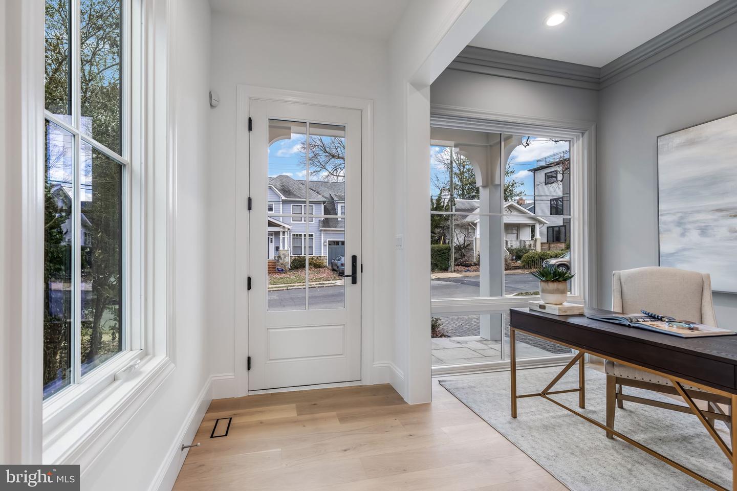 629 N LINCOLN ST N, ARLINGTON, Virginia 22201, 6 Bedrooms Bedrooms, ,6 BathroomsBathrooms,Residential,For sale,629 N LINCOLN ST N,VAAR2067076 MLS # VAAR2067076