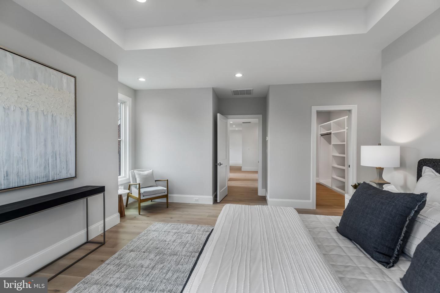 629 N LINCOLN ST N, ARLINGTON, Virginia 22201, 6 Bedrooms Bedrooms, ,6 BathroomsBathrooms,Residential,For sale,629 N LINCOLN ST N,VAAR2067076 MLS # VAAR2067076