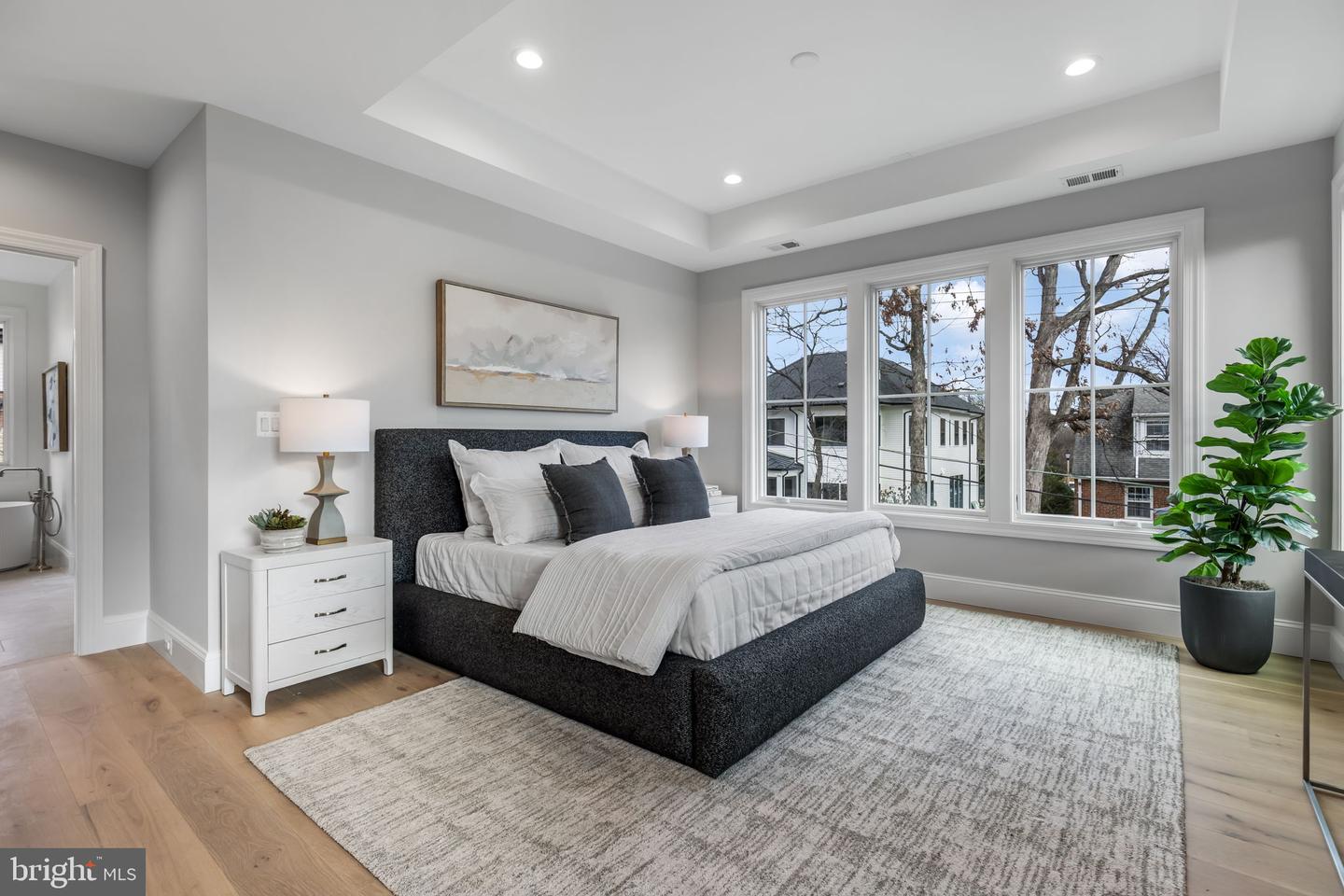 629 N LINCOLN ST N, ARLINGTON, Virginia 22201, 6 Bedrooms Bedrooms, ,6 BathroomsBathrooms,Residential,For sale,629 N LINCOLN ST N,VAAR2067076 MLS # VAAR2067076