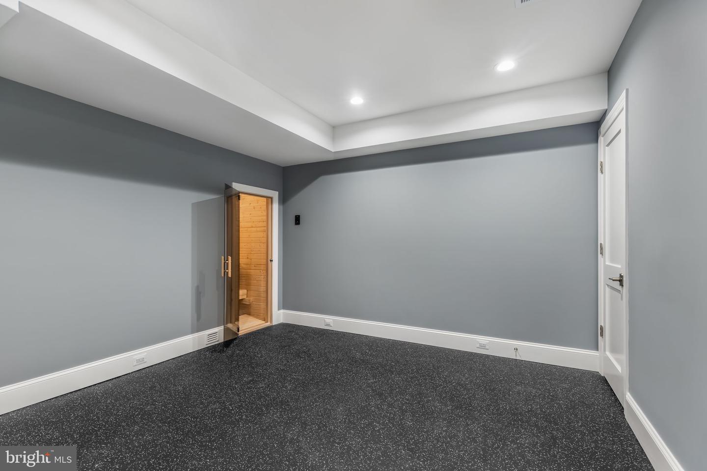 629 N LINCOLN ST N, ARLINGTON, Virginia 22201, 6 Bedrooms Bedrooms, ,6 BathroomsBathrooms,Residential,For sale,629 N LINCOLN ST N,VAAR2067076 MLS # VAAR2067076