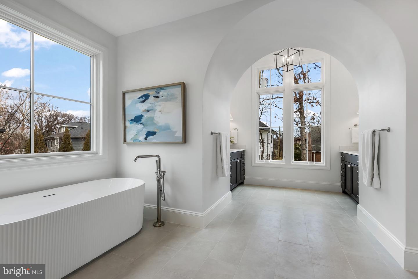 629 N LINCOLN ST N, ARLINGTON, Virginia 22201, 6 Bedrooms Bedrooms, ,6 BathroomsBathrooms,Residential,For sale,629 N LINCOLN ST N,VAAR2067076 MLS # VAAR2067076