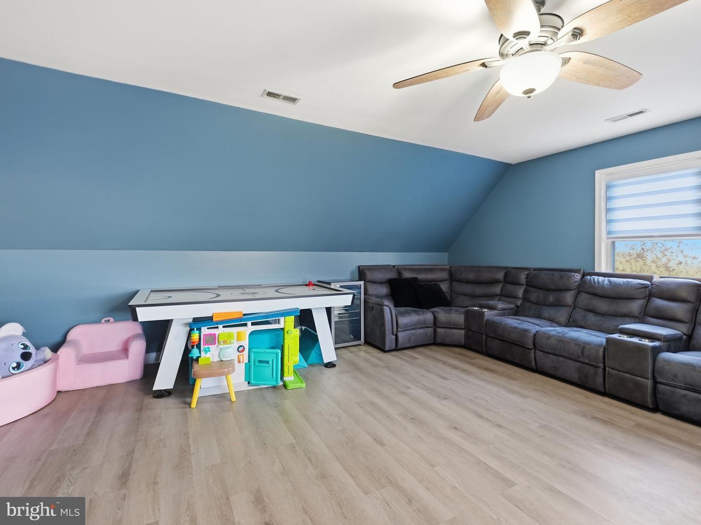 2 SUNSET RIDGE LN, FREDERICKSBURG, Virginia 22405, 4 Bedrooms Bedrooms, ,2 BathroomsBathrooms,Residential,For sale,2 SUNSET RIDGE LN,VAST2044812 MLS # VAST2044812