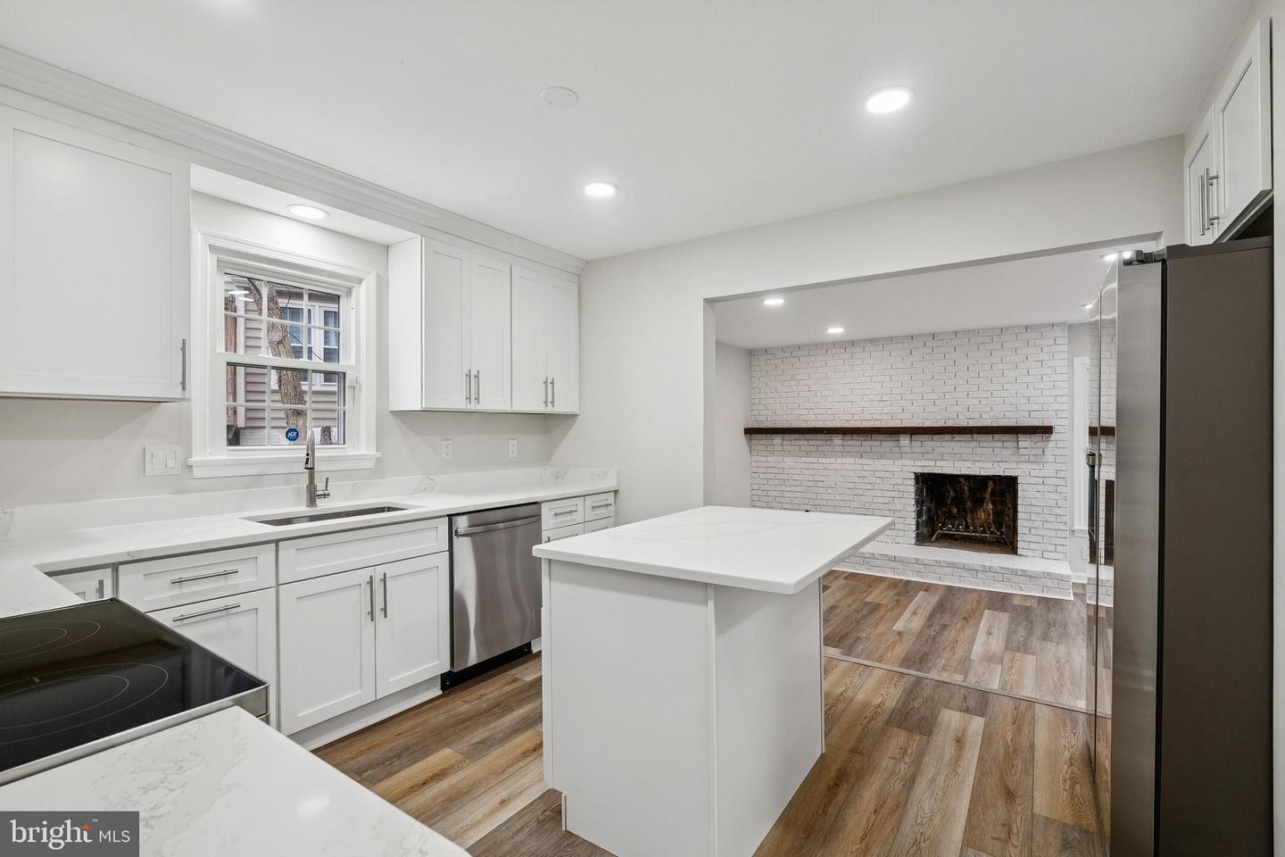 11975 FARRABOW LN, WOODBRIDGE, Virginia 22192, 4 Bedrooms Bedrooms, ,3 BathroomsBathrooms,Residential,For sale,11975 FARRABOW LN,VAPW2109480 MLS # VAPW2109480