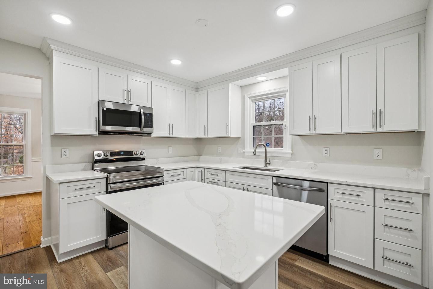 11975 FARRABOW LN, WOODBRIDGE, Virginia 22192, 4 Bedrooms Bedrooms, ,3 BathroomsBathrooms,Residential,For sale,11975 FARRABOW LN,VAPW2109480 MLS # VAPW2109480