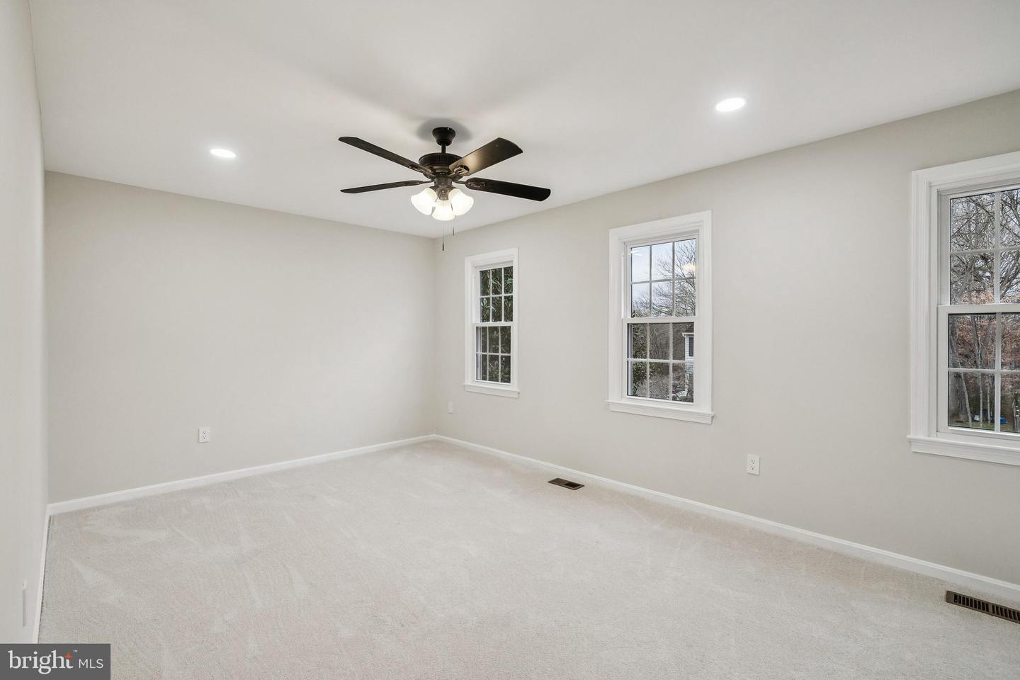 11975 FARRABOW LN, WOODBRIDGE, Virginia 22192, 4 Bedrooms Bedrooms, ,3 BathroomsBathrooms,Residential,For sale,11975 FARRABOW LN,VAPW2109480 MLS # VAPW2109480