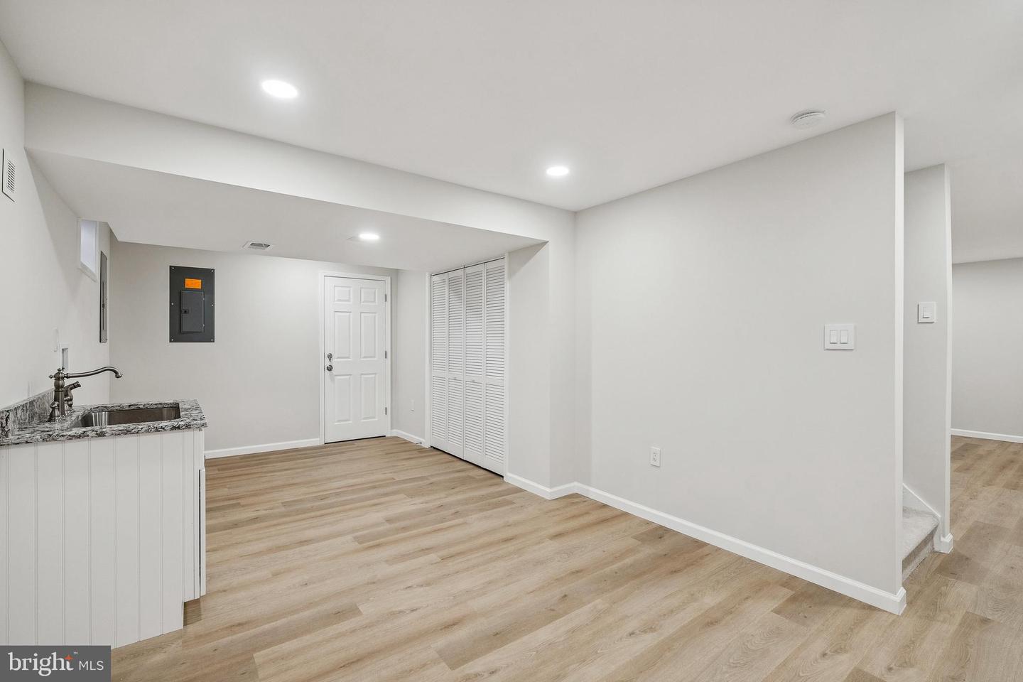 11975 FARRABOW LN, WOODBRIDGE, Virginia 22192, 4 Bedrooms Bedrooms, ,3 BathroomsBathrooms,Residential,For sale,11975 FARRABOW LN,VAPW2109480 MLS # VAPW2109480