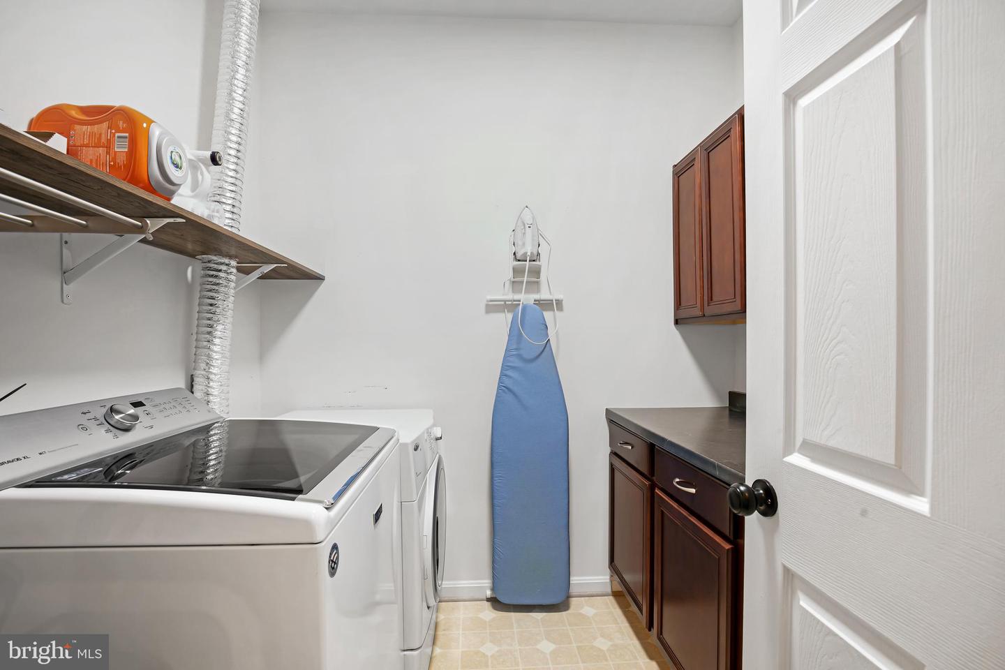 17510 LETHRIDGE CIR, ROUND HILL, Virginia 20141, 4 Bedrooms Bedrooms, ,3 BathroomsBathrooms,Residential,For sale,17510 LETHRIDGE CIR,VALO2112892 MLS # VALO2112892 17510 LETHRIDGE CIR, ROUND HILL, Virginia 20141, 4 Bedrooms Bedrooms, ,3 BathroomsBathrooms,Residential,For sale,17510 LETHRIDGE CIR,VALO2112892 MLS # VALO2112892