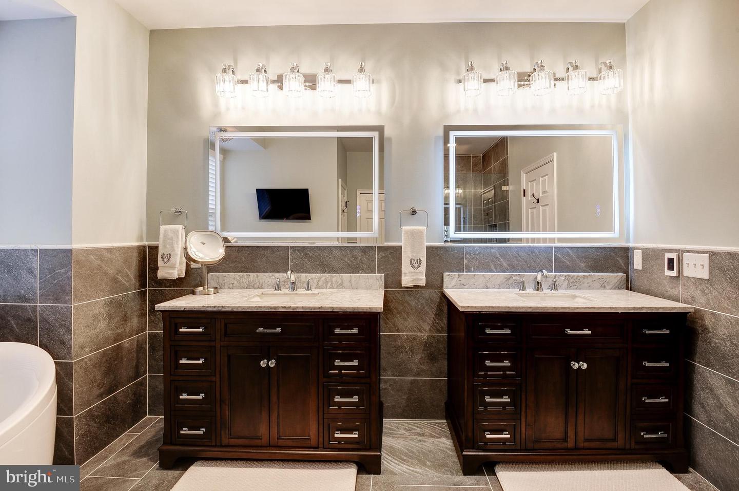 17510 LETHRIDGE CIR, ROUND HILL, Virginia 20141, 4 Bedrooms Bedrooms, ,3 BathroomsBathrooms,Residential,For sale,17510 LETHRIDGE CIR,VALO2112892 MLS # VALO2112892 17510 LETHRIDGE CIR, ROUND HILL, Virginia 20141, 4 Bedrooms Bedrooms, ,3 BathroomsBathrooms,Residential,For sale,17510 LETHRIDGE CIR,VALO2112892 MLS # VALO2112892