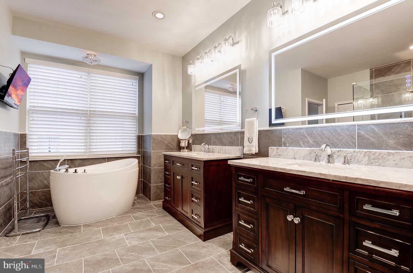 17510 LETHRIDGE CIR, ROUND HILL, Virginia 20141, 4 Bedrooms Bedrooms, ,3 BathroomsBathrooms,Residential,For sale,17510 LETHRIDGE CIR,VALO2112892 MLS # VALO2112892 17510 LETHRIDGE CIR, ROUND HILL, Virginia 20141, 4 Bedrooms Bedrooms, ,3 BathroomsBathrooms,Residential,For sale,17510 LETHRIDGE CIR,VALO2112892 MLS # VALO2112892