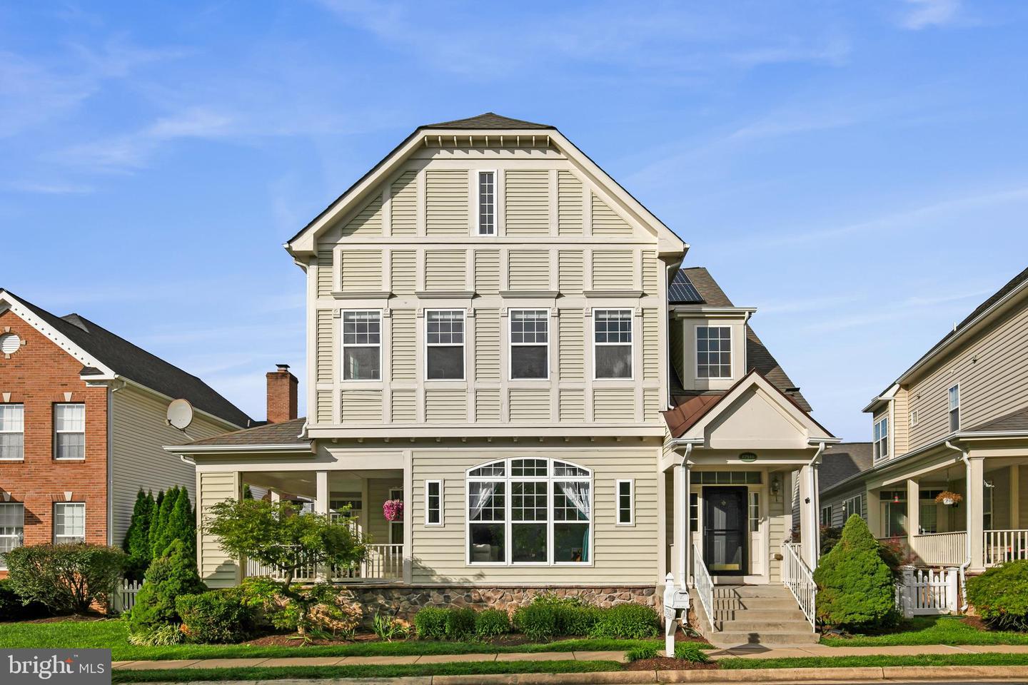 17510 LETHRIDGE CIR, ROUND HILL, Virginia 20141, 4 Bedrooms Bedrooms, ,3 BathroomsBathrooms,Residential,For sale,17510 LETHRIDGE CIR,VALO2112892 MLS # VALO2112892 17510 LETHRIDGE CIR, ROUND HILL, Virginia 20141, 4 Bedrooms Bedrooms, ,3 BathroomsBathrooms,Residential,For sale,17510 LETHRIDGE CIR,VALO2112892 MLS # VALO2112892