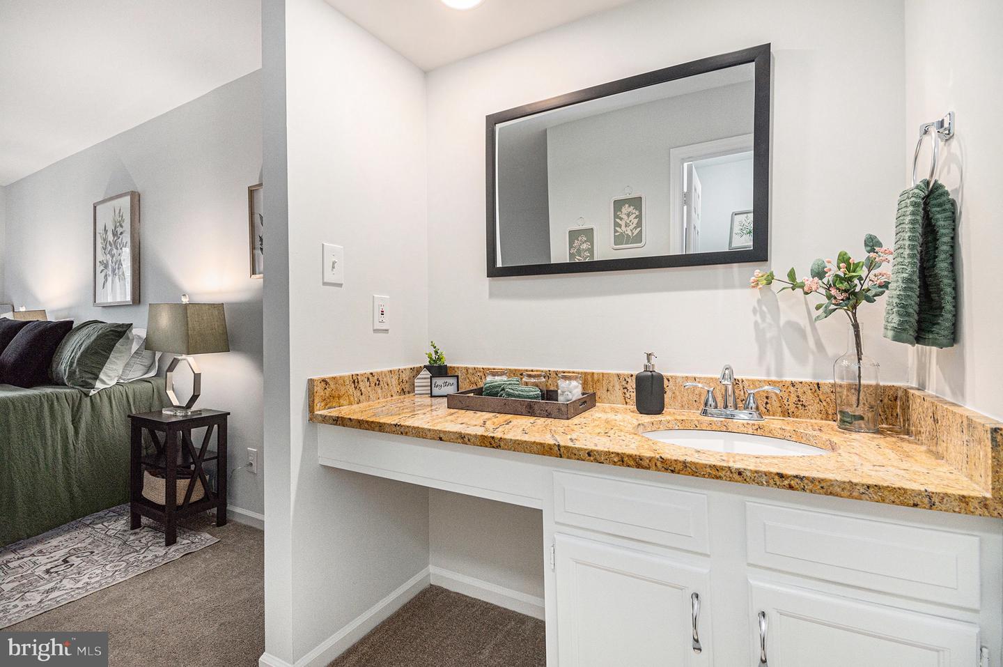 4561-F INTERLACHEN CT #F, ALEXANDRIA, Virginia 22312, 2 Bedrooms Bedrooms, ,2 BathroomsBathrooms,Residential,For sale,4561-F INTERLACHEN CT #F,VAFX2283206 MLS # VAFX2283206