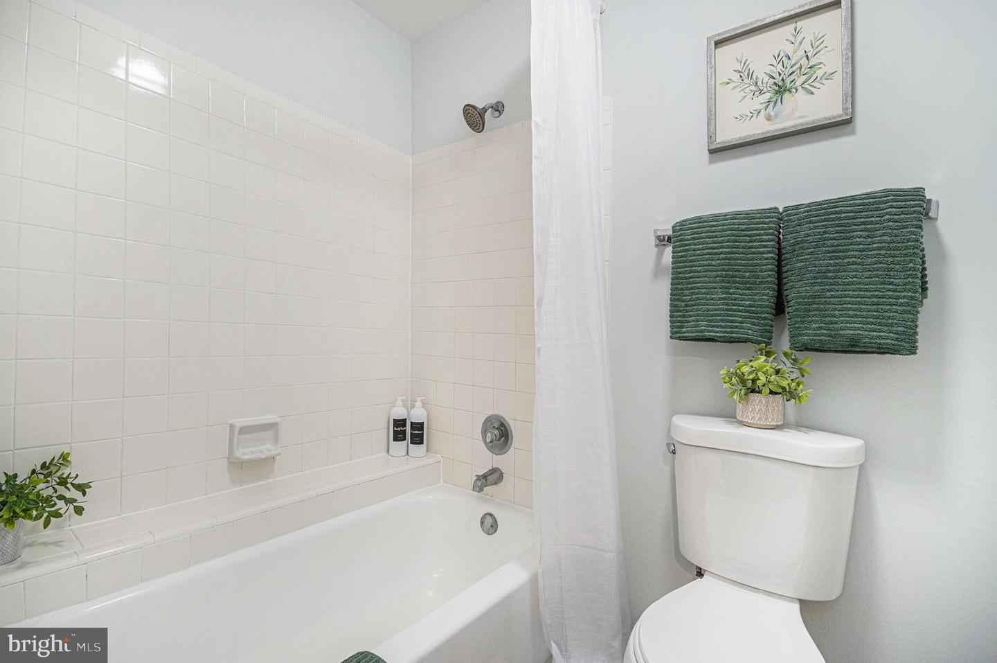 4561-F INTERLACHEN CT #F, ALEXANDRIA, Virginia 22312, 2 Bedrooms Bedrooms, ,2 BathroomsBathrooms,Residential,For sale,4561-F INTERLACHEN CT #F,VAFX2283206 MLS # VAFX2283206