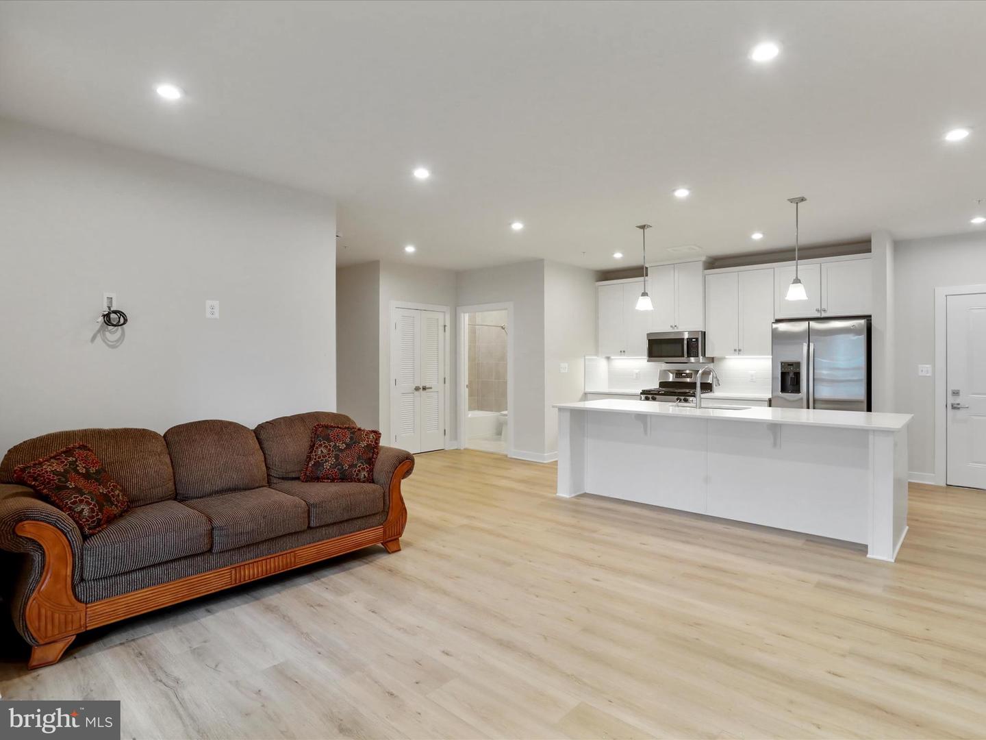 140 MCCORMICK CIR #302, WINCHESTER, Virginia 22602, 2 Bedrooms Bedrooms, ,2 BathroomsBathrooms,Residential,For sale,140 MCCORMICK CIR #302,VAFV2038584 MLS # VAFV2038584 140 MCCORMICK CIR #302, WINCHESTER, Virginia 22602, 2 Bedrooms Bedrooms, ,2 BathroomsBathrooms,Residential,For sale,140 MCCORMICK CIR #302,VAFV2038584 MLS # VAFV2038584