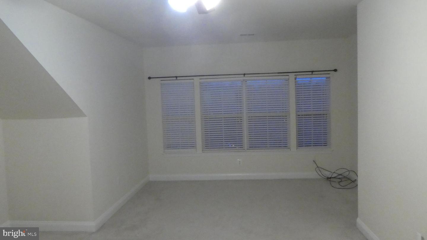 16456 KENNEWEG CT, WOODBRIDGE, Virginia 22191, 4 Bedrooms Bedrooms, ,3 BathroomsBathrooms,Residential,For sale,16456 KENNEWEG CT,VAPW2109520 MLS # VAPW2109520