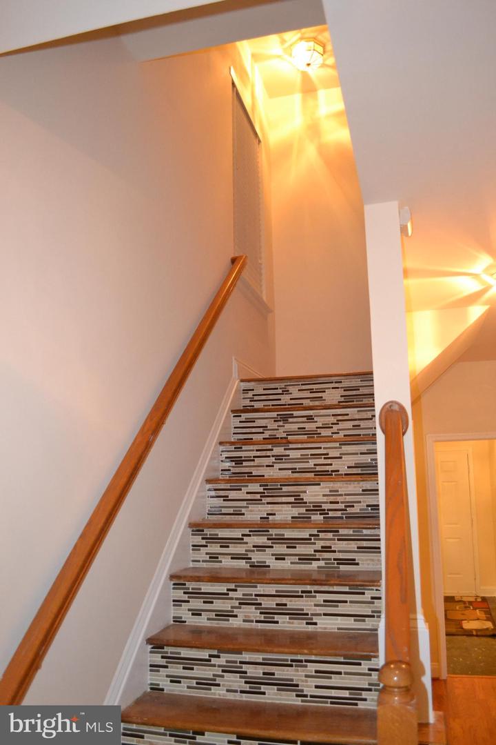 16456 KENNEWEG CT, WOODBRIDGE, Virginia 22191, 4 Bedrooms Bedrooms, ,3 BathroomsBathrooms,Residential,For sale,16456 KENNEWEG CT,VAPW2109520 MLS # VAPW2109520