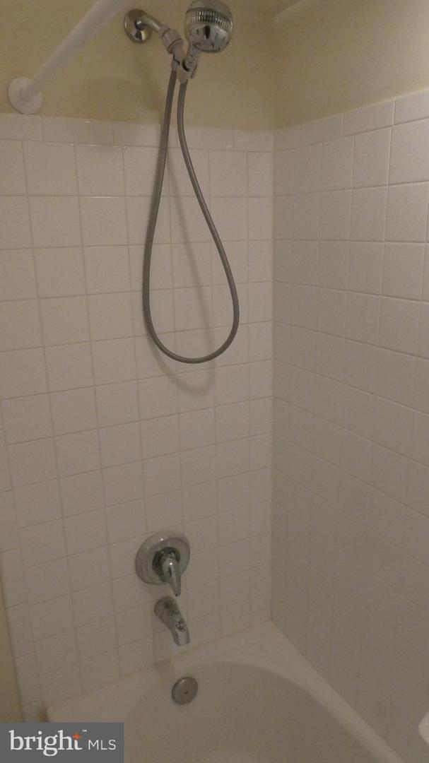 16456 KENNEWEG CT, WOODBRIDGE, Virginia 22191, 4 Bedrooms Bedrooms, ,3 BathroomsBathrooms,Residential,For sale,16456 KENNEWEG CT,VAPW2109520 MLS # VAPW2109520