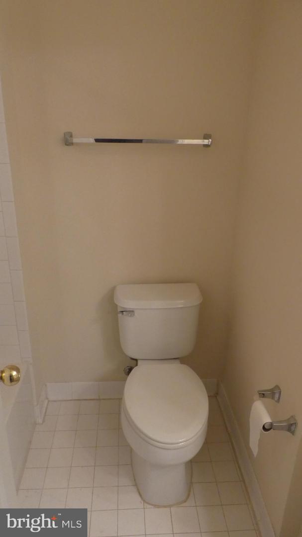 16456 KENNEWEG CT, WOODBRIDGE, Virginia 22191, 4 Bedrooms Bedrooms, ,3 BathroomsBathrooms,Residential,For sale,16456 KENNEWEG CT,VAPW2109520 MLS # VAPW2109520