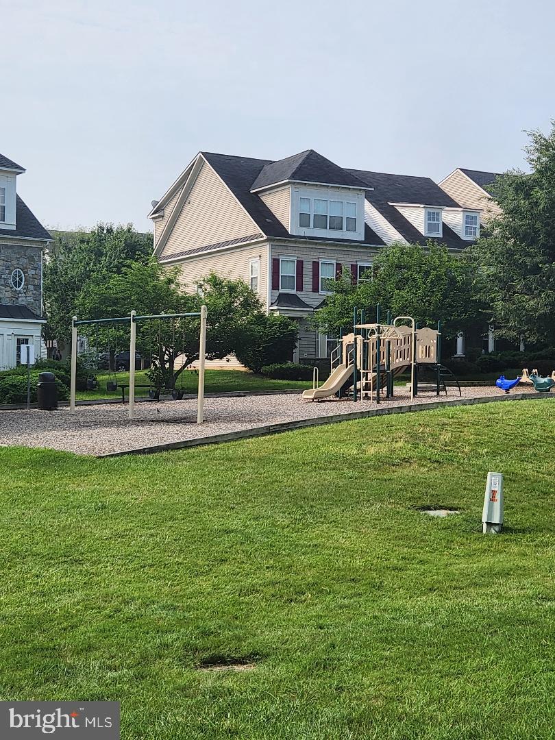 16456 KENNEWEG CT, WOODBRIDGE, Virginia 22191, 4 Bedrooms Bedrooms, ,3 BathroomsBathrooms,Residential,For sale,16456 KENNEWEG CT,VAPW2109520 MLS # VAPW2109520