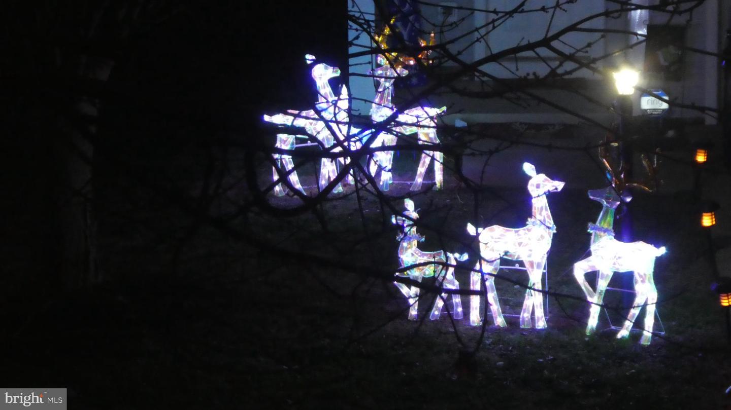 16456 KENNEWEG CT, WOODBRIDGE, Virginia 22191, 4 Bedrooms Bedrooms, ,3 BathroomsBathrooms,Residential,For sale,16456 KENNEWEG CT,VAPW2109520 MLS # VAPW2109520