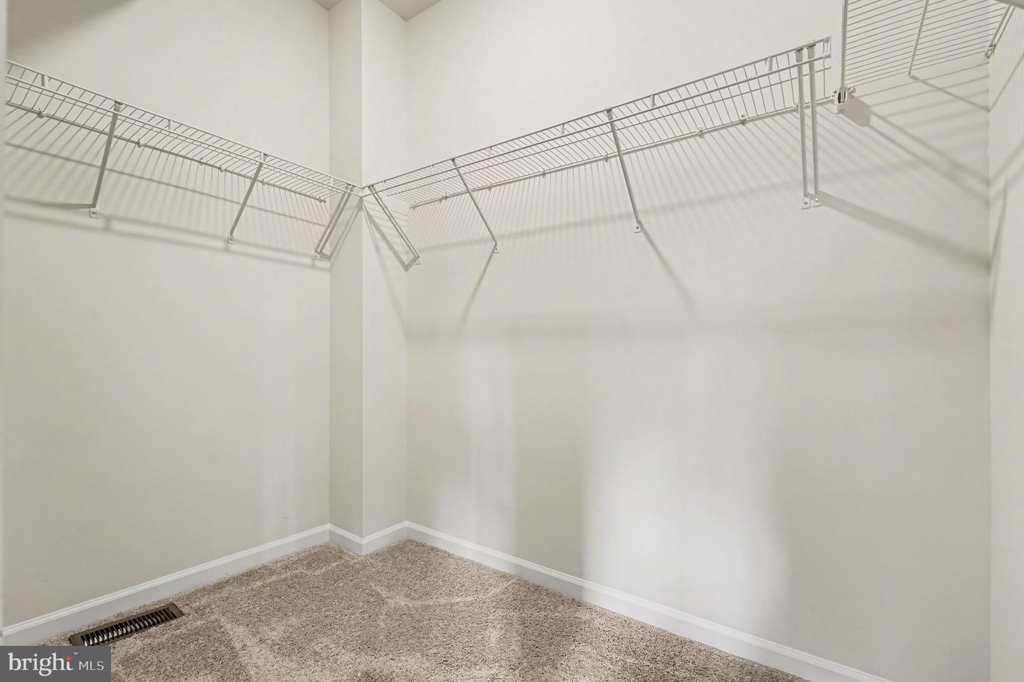 1211 CREEK BANK DR, STAFFORD, Virginia 22554, 4 Bedrooms Bedrooms, ,3 BathroomsBathrooms,Residential,For sale,1211 CREEK BANK DR,VAST2044860 MLS # VAST2044860